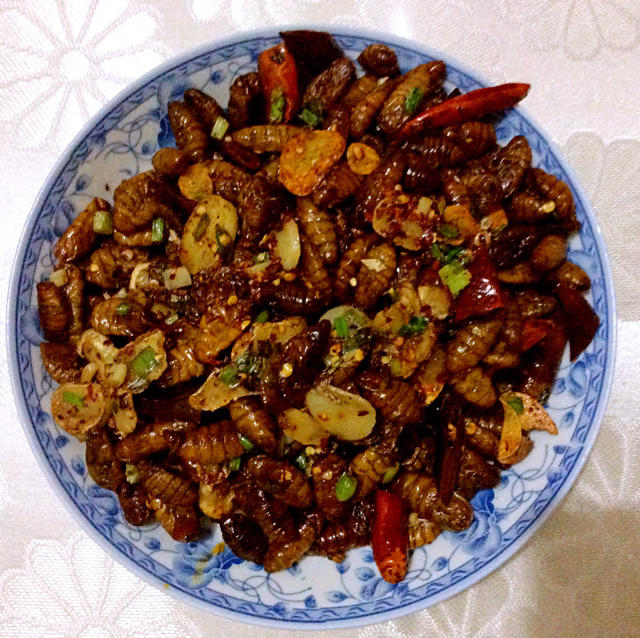 自心不二做的干煸蚕蛹