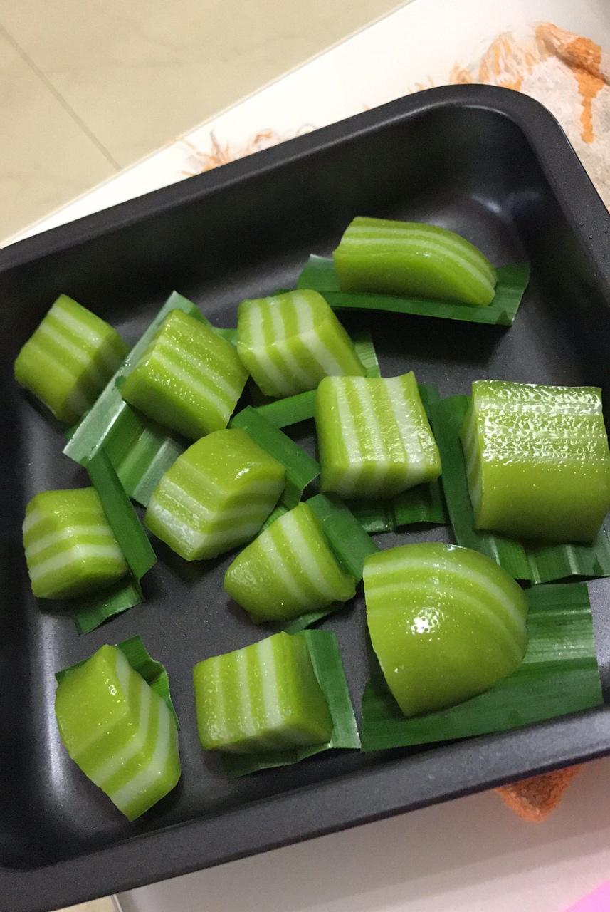 肉球球呀呼做的印尼班兰椰汁千层糕(木薯粉版本)