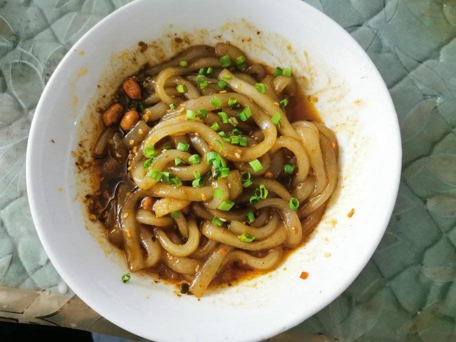 吃了会上瘾的酸辣土豆粉