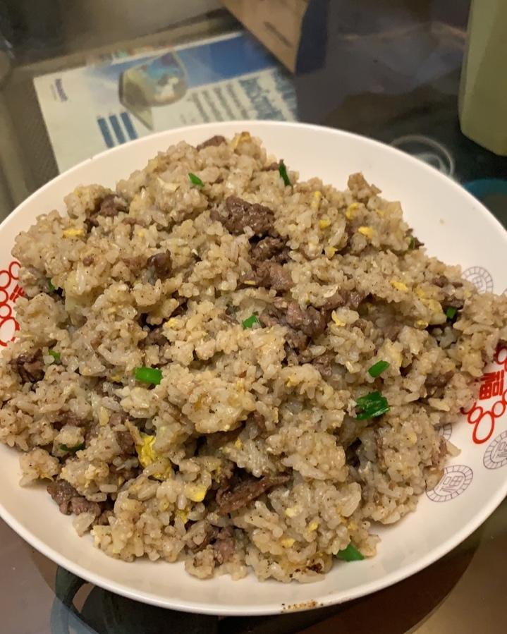 黑胡椒牛肉炒饭