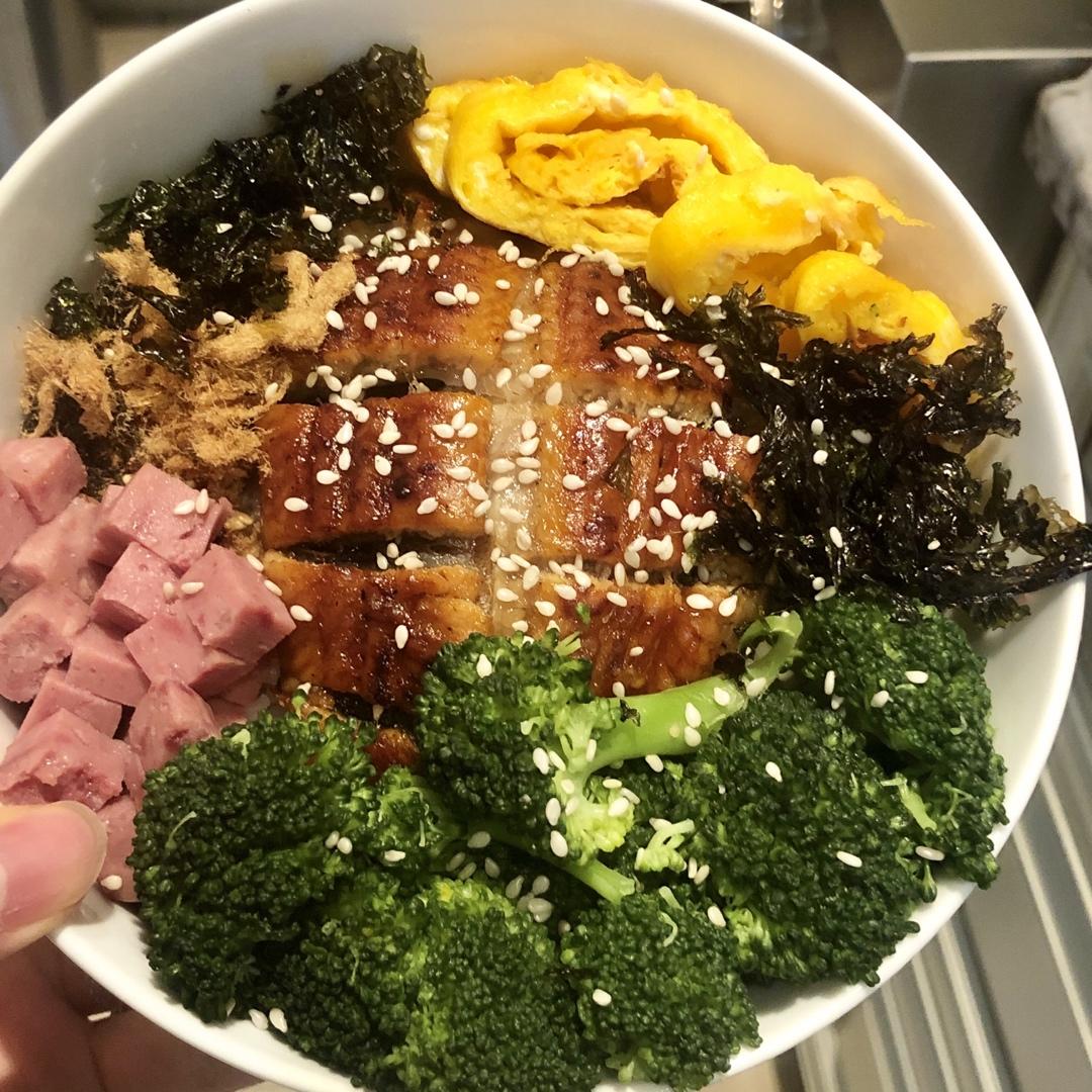 蒲烧鳗鱼饭