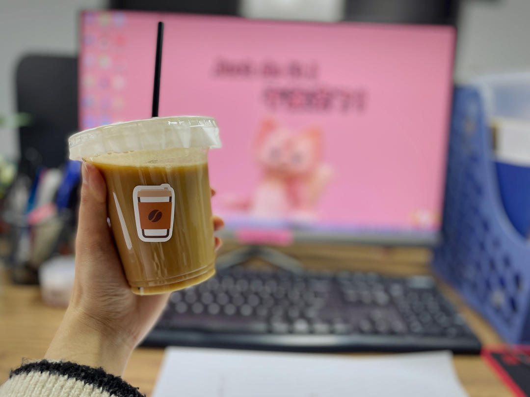 草莓冰糖葫芦娃