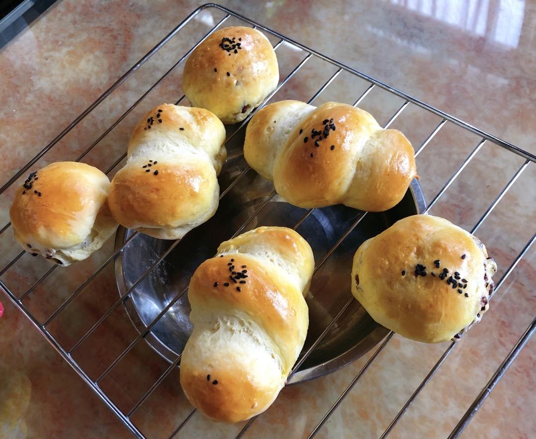 一次发酵迷你香肠小面包卷