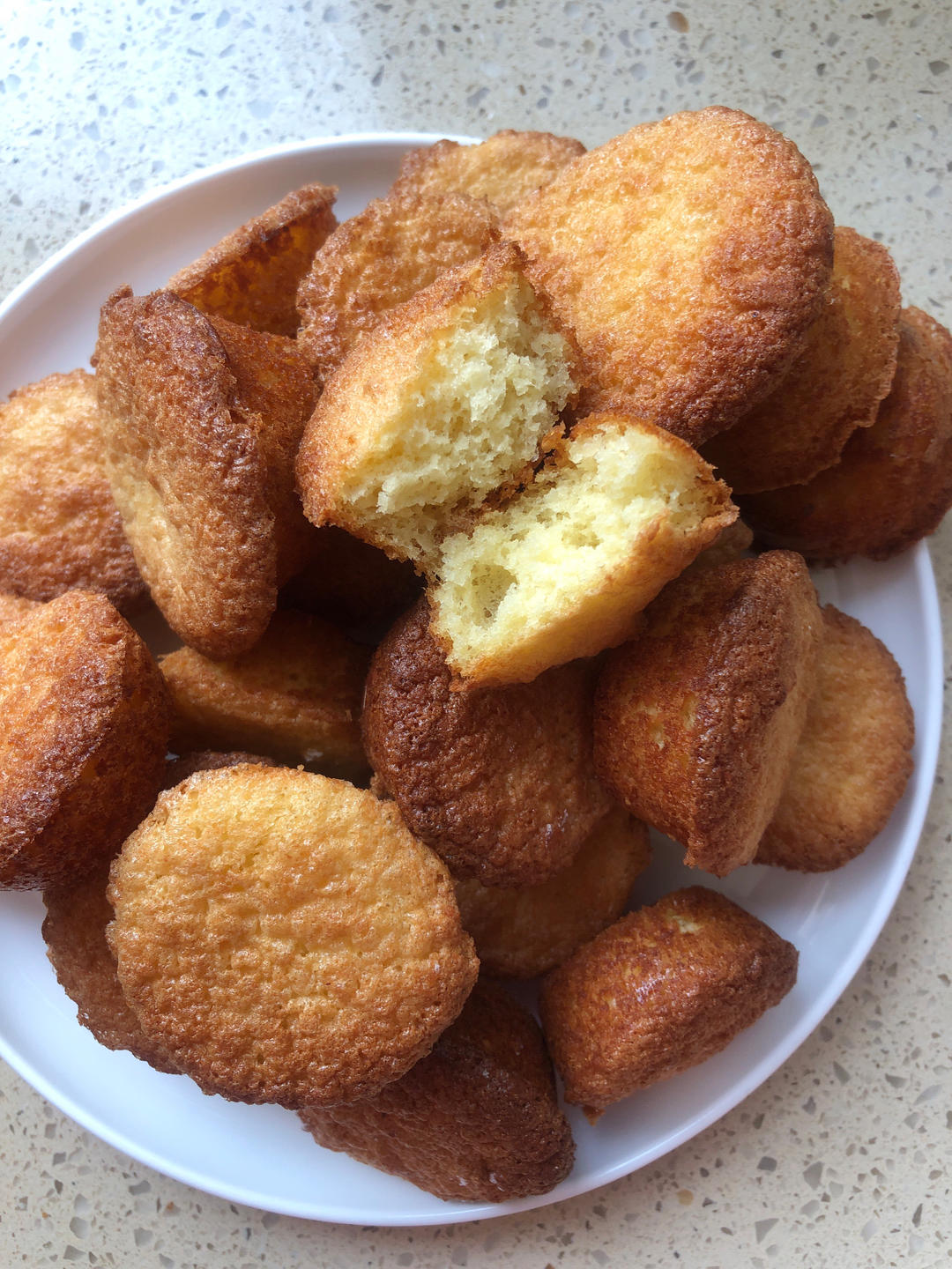 无水蜂蜜蛋糕【老式蛋糕房飘香的秘密】