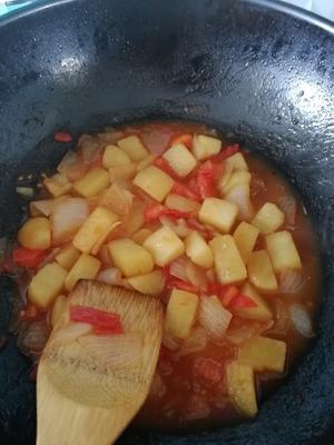 红烧土豆洋葱的做法 步骤7