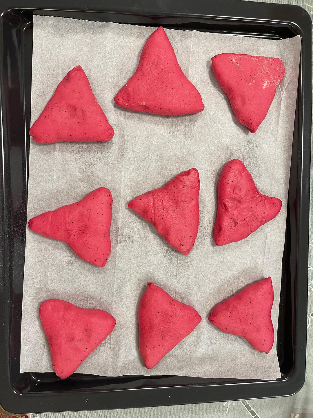 火龙果软欧包，粉嘟嘟～