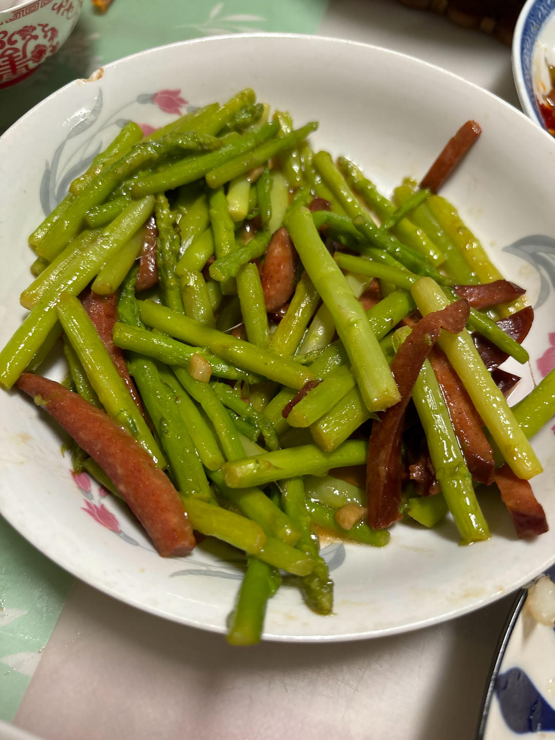 芦笋炒红肠