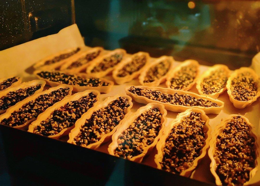 焦香酥脆，爆好吃的焦糖黑芝麻糯米船，网红日式甜品