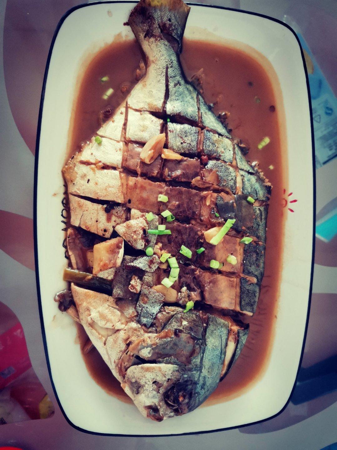 红烧金鲳鱼