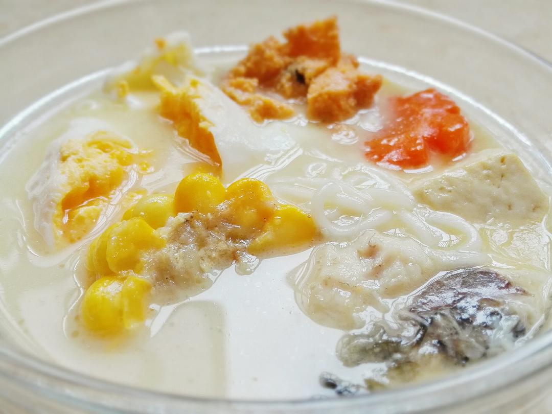 鲫鱼豆腐汤