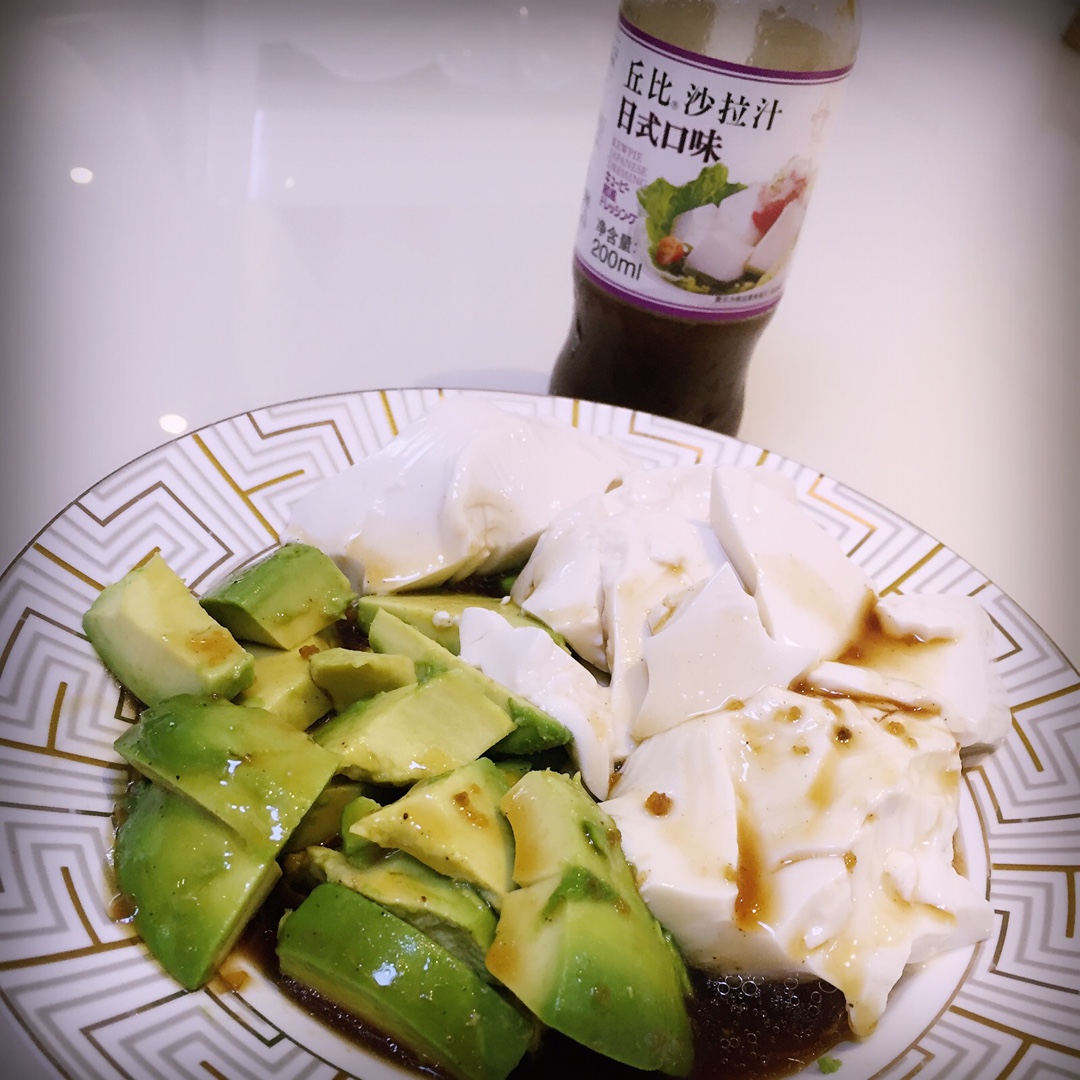 牛油果豆腐沙拉