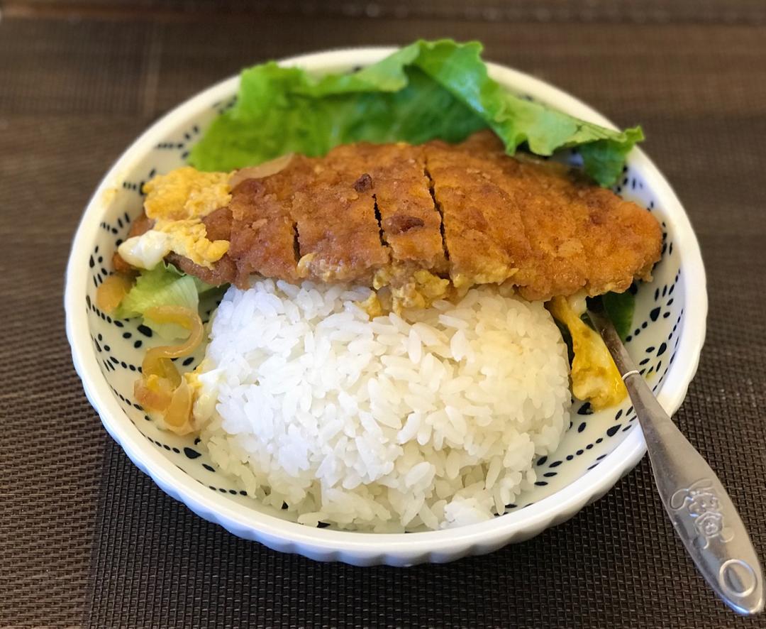 ccamel做的日式猪排盖饭