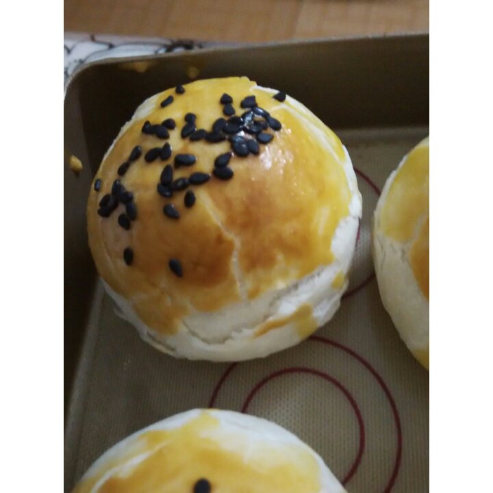 蛋黄酥：抹茶酥：（奶黄味）