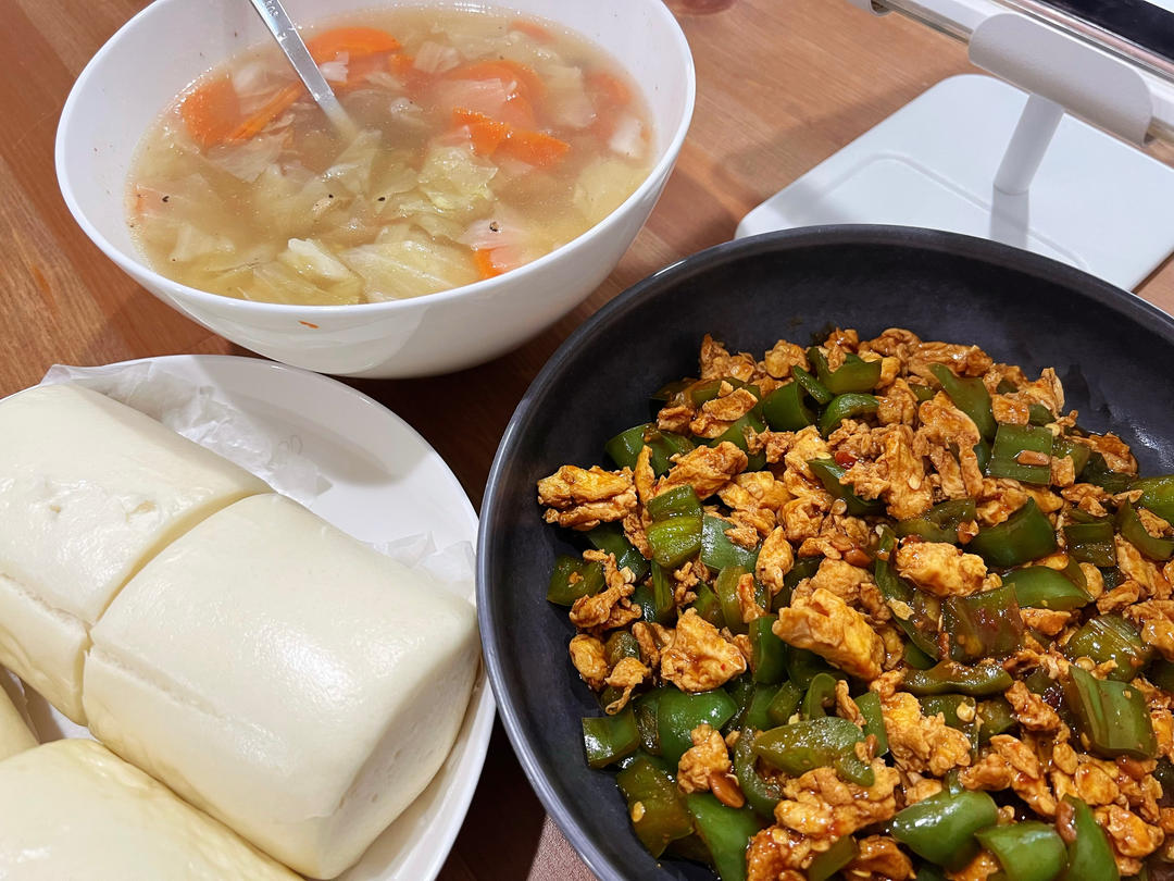 超级下饭的青椒炒鸡蛋