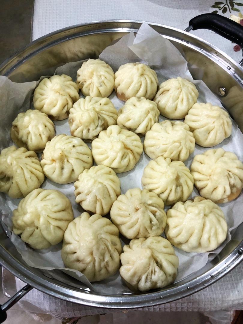 松软多汁的肉包子