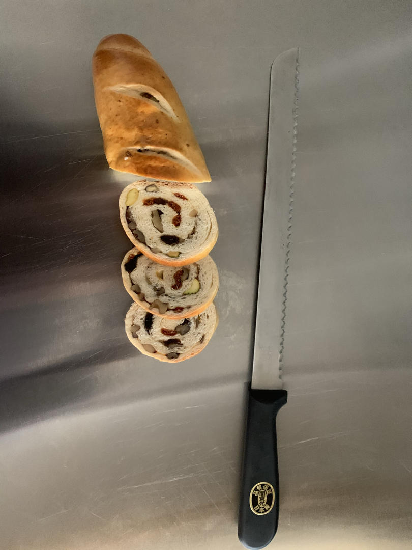 多果仁大列巴面包