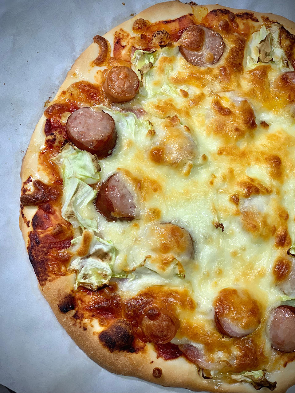 番茄芝士薄底披萨