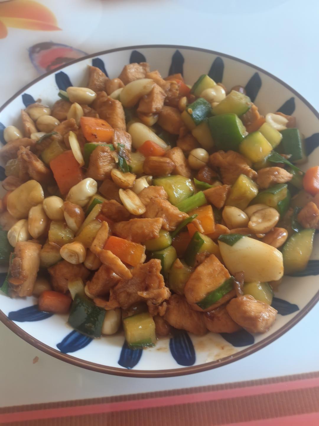 今日菜谱：宫保鸡丁