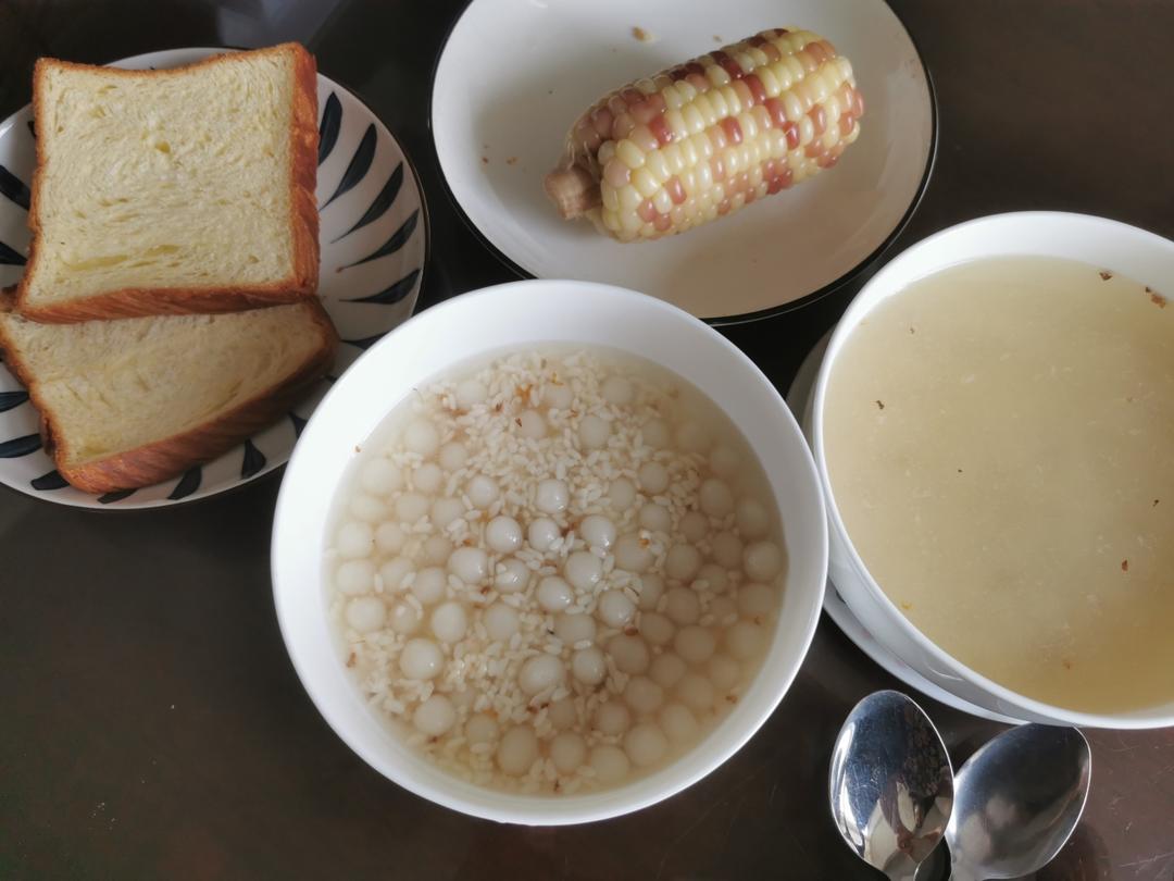桂花酒酿圆子，自己做的圆子才好吃