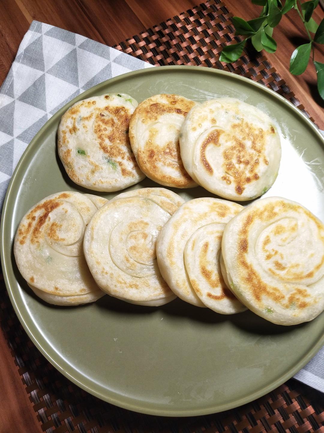 堂妈教你做飘香葱油饼