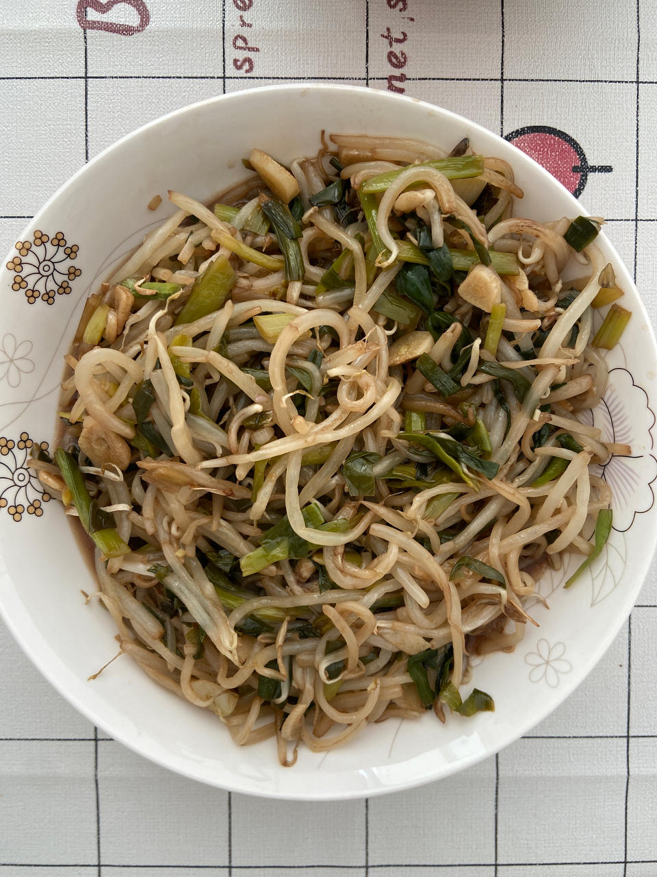 绿豆芽炒韭菜