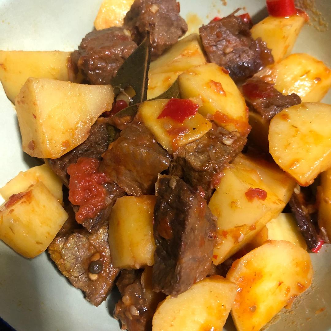 红烧牛肉土豆 （独家秘制）