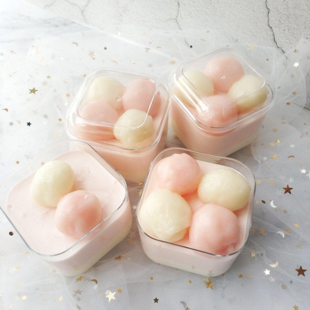 白玉草莓双层布丁