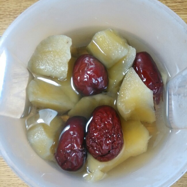 趴趴盼做的雪莲果鸡蛋糖水