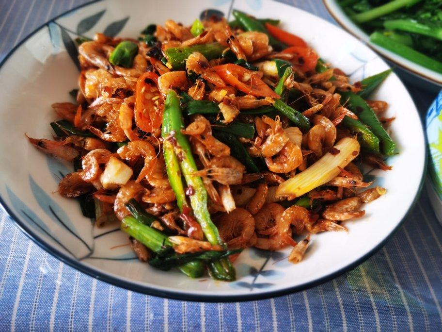 韭菜炒河虾，鲜美极了！一定要试一次