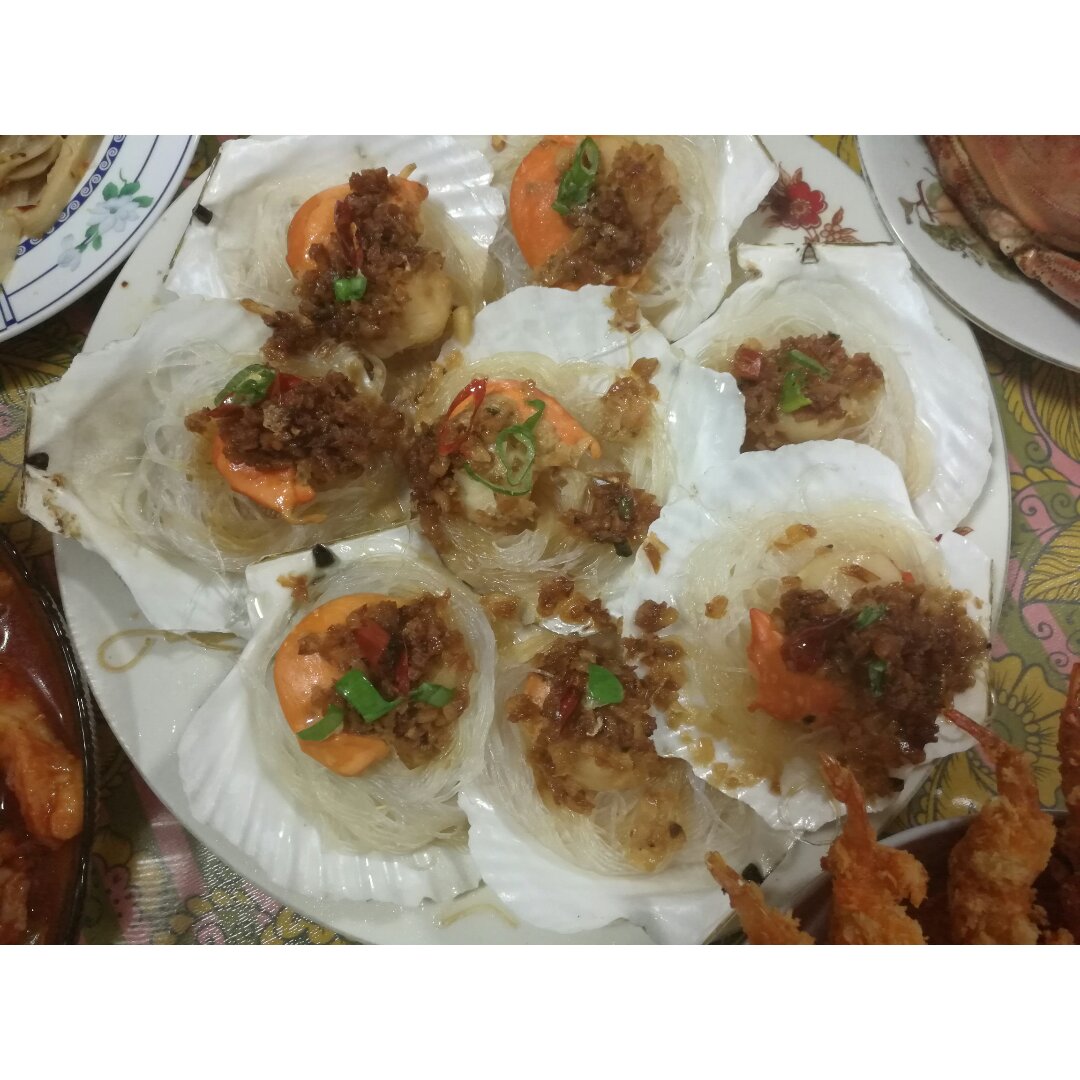 蒜蓉粉丝蒸扇贝
