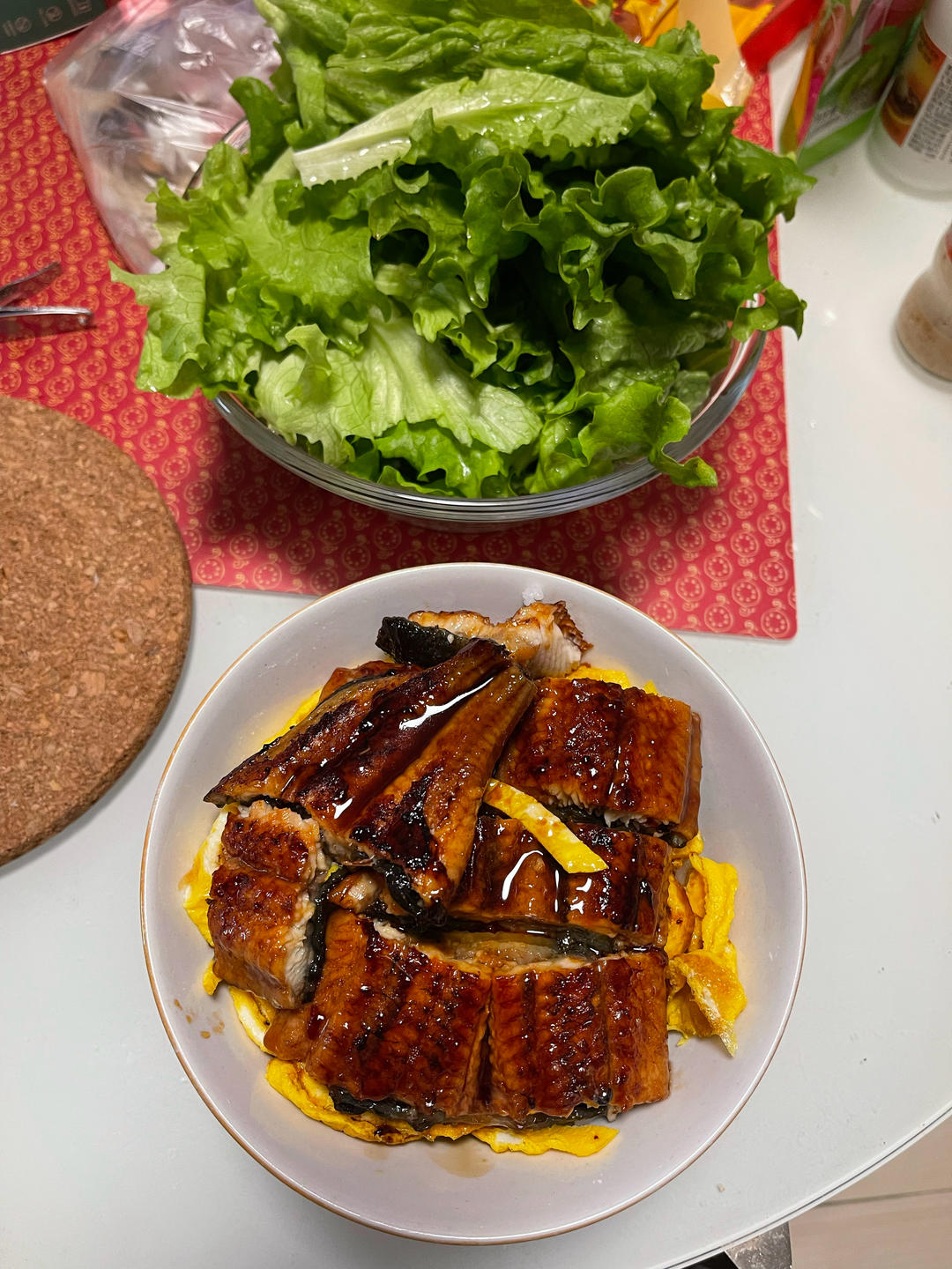 把真空包装烤鳗鱼吃成高级鳗鱼饭