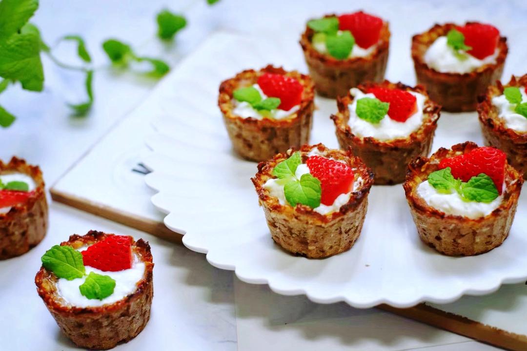 草莓酸奶燕麦杯的做法