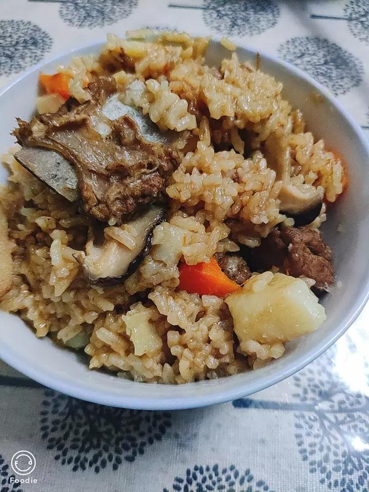 电饭锅排骨土豆焖饭