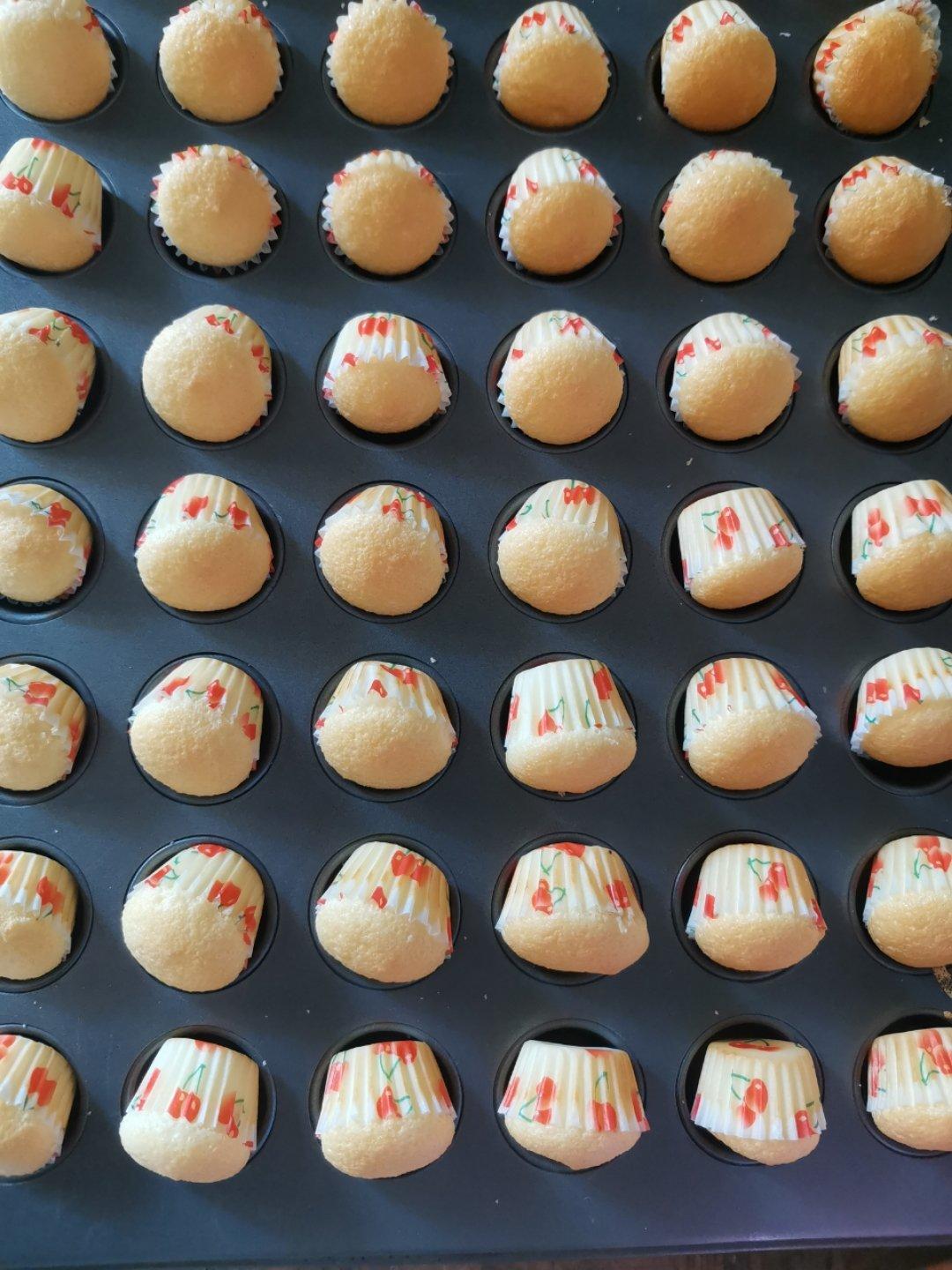 纸杯蛋糕 🧁酸奶小蛋糕   ——附视频