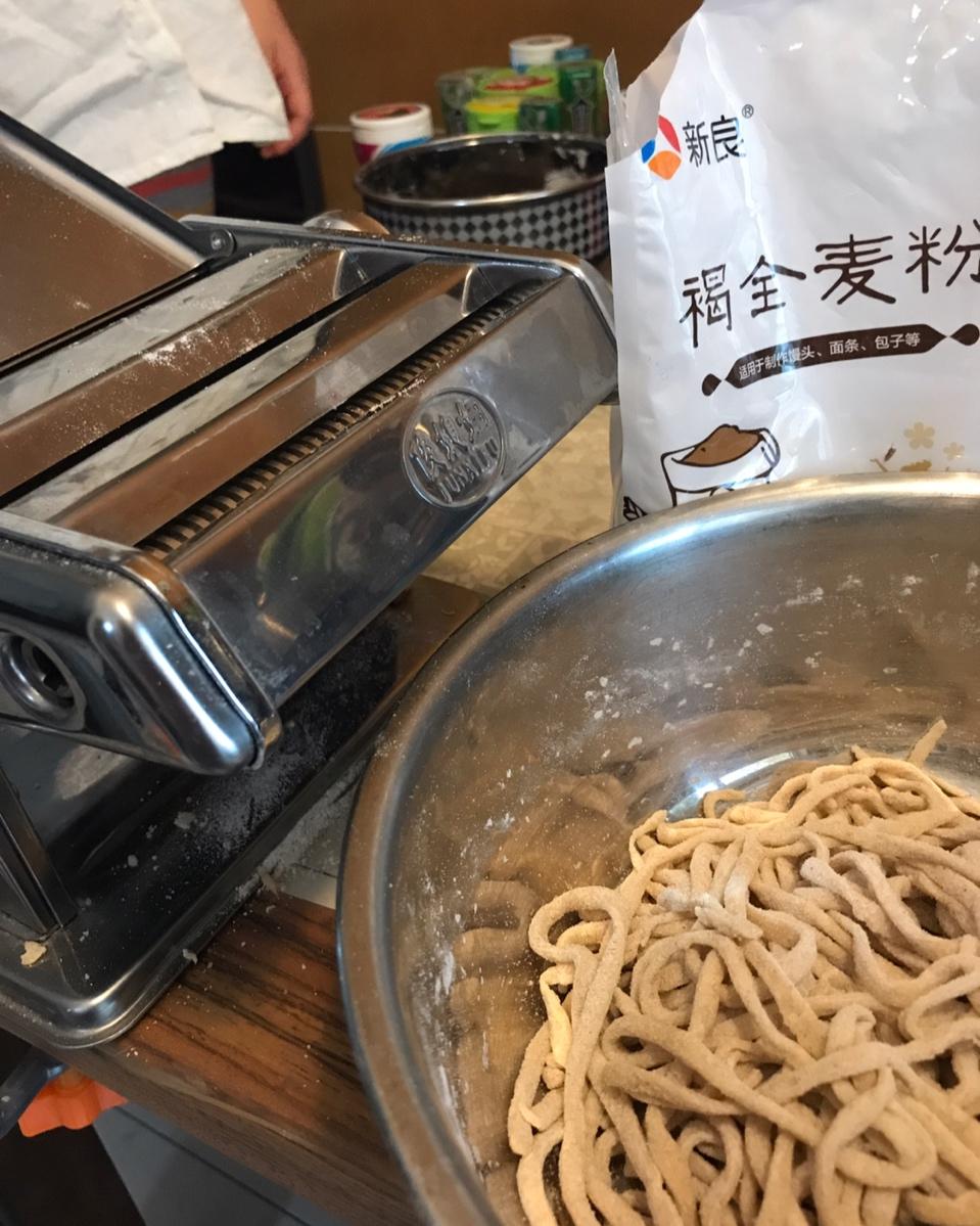 家庭简单杂酱面拌面