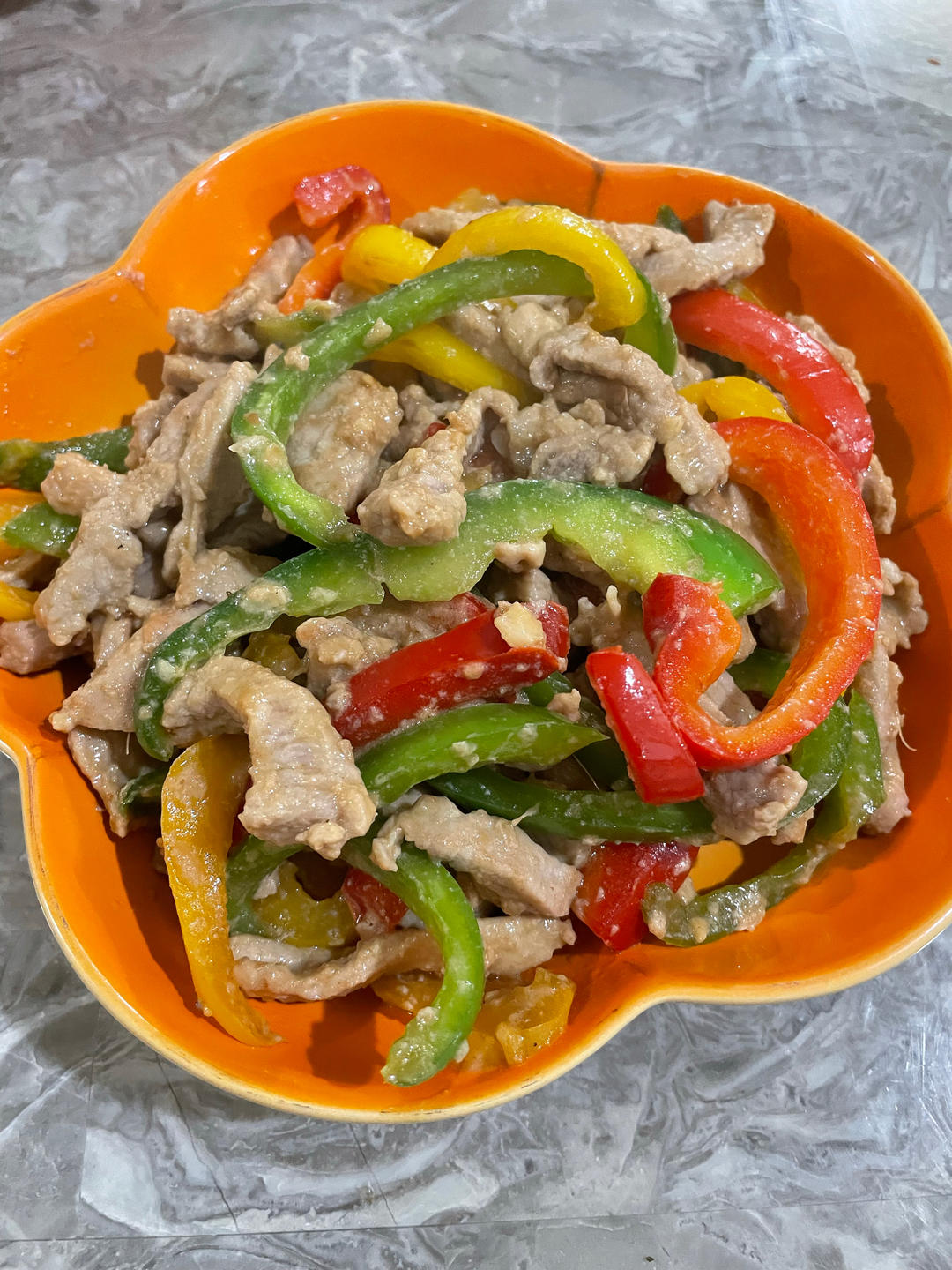 彩椒炒肉（柿子椒炒肉）