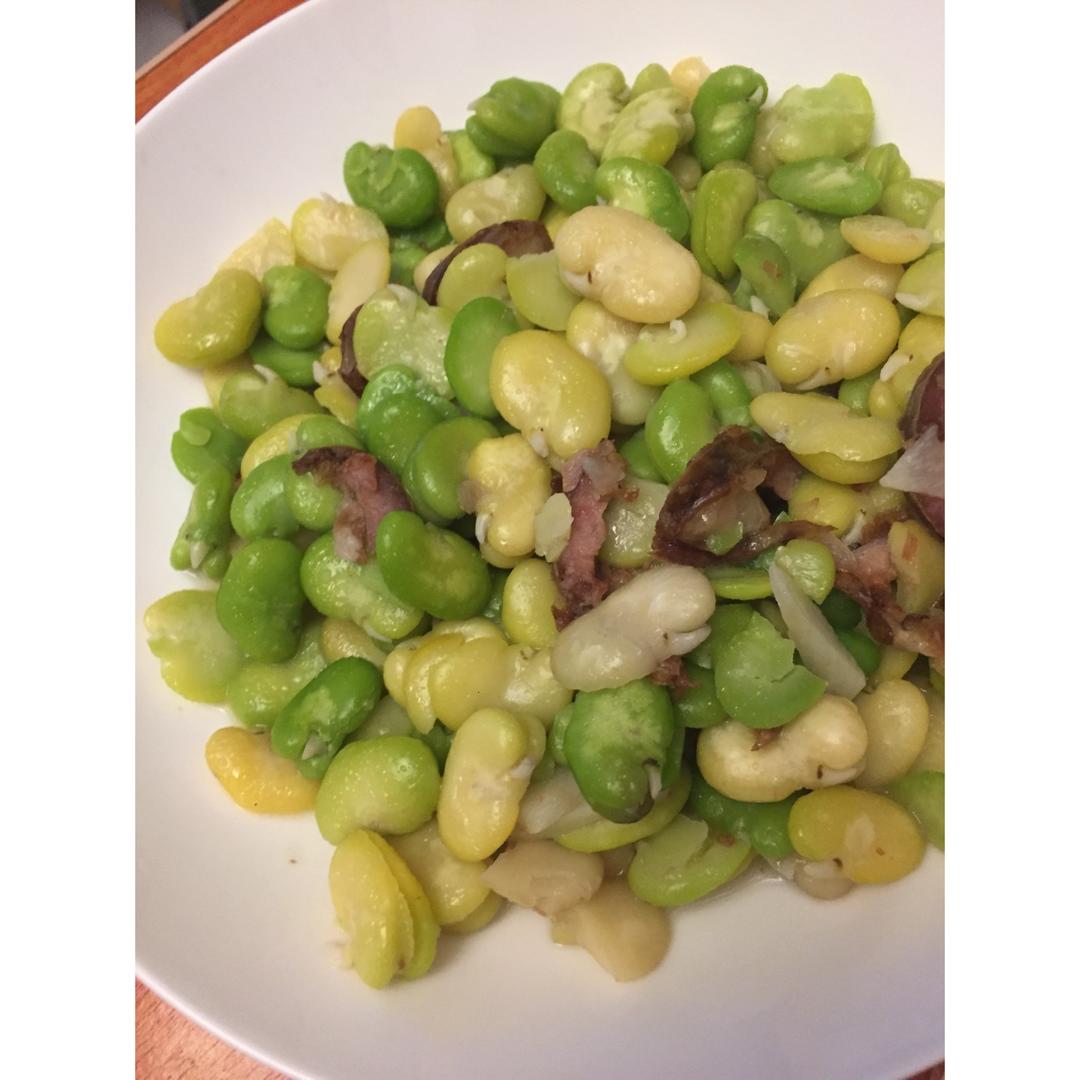 蚕豆炒香肠