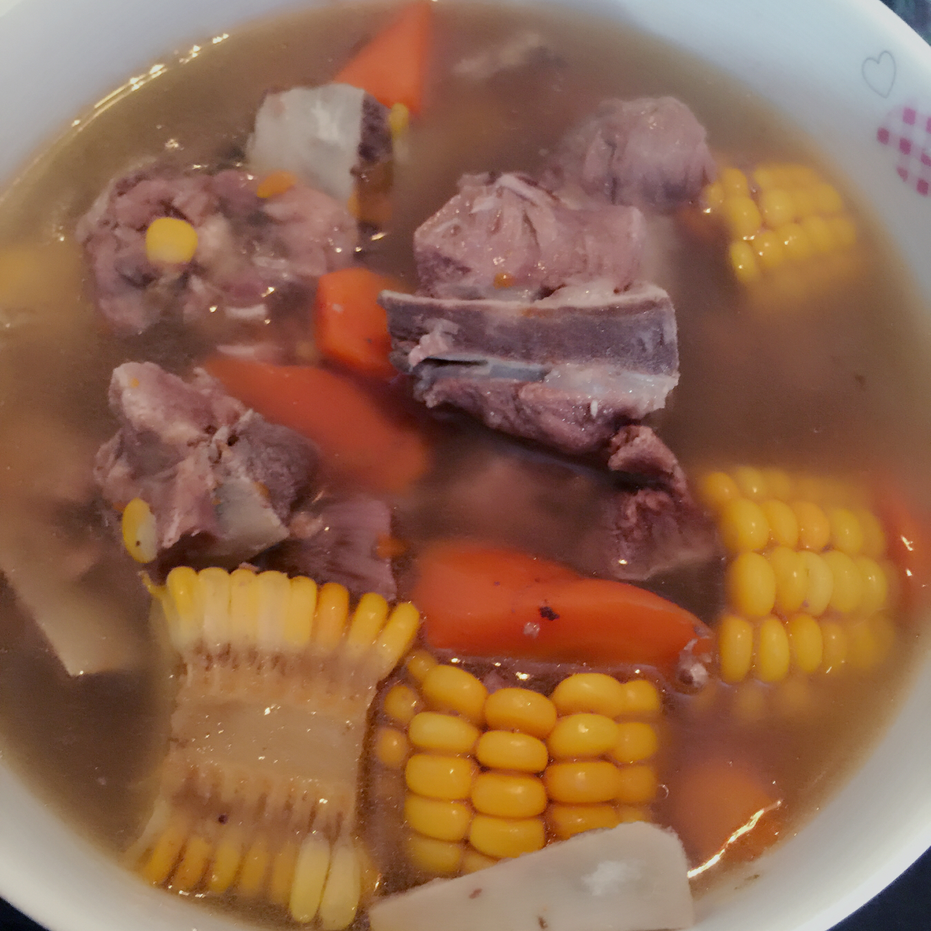 排骨胡萝卜玉米汤