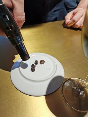 最提神的马天尼鸡尾酒Espresso martini的做法 步骤7