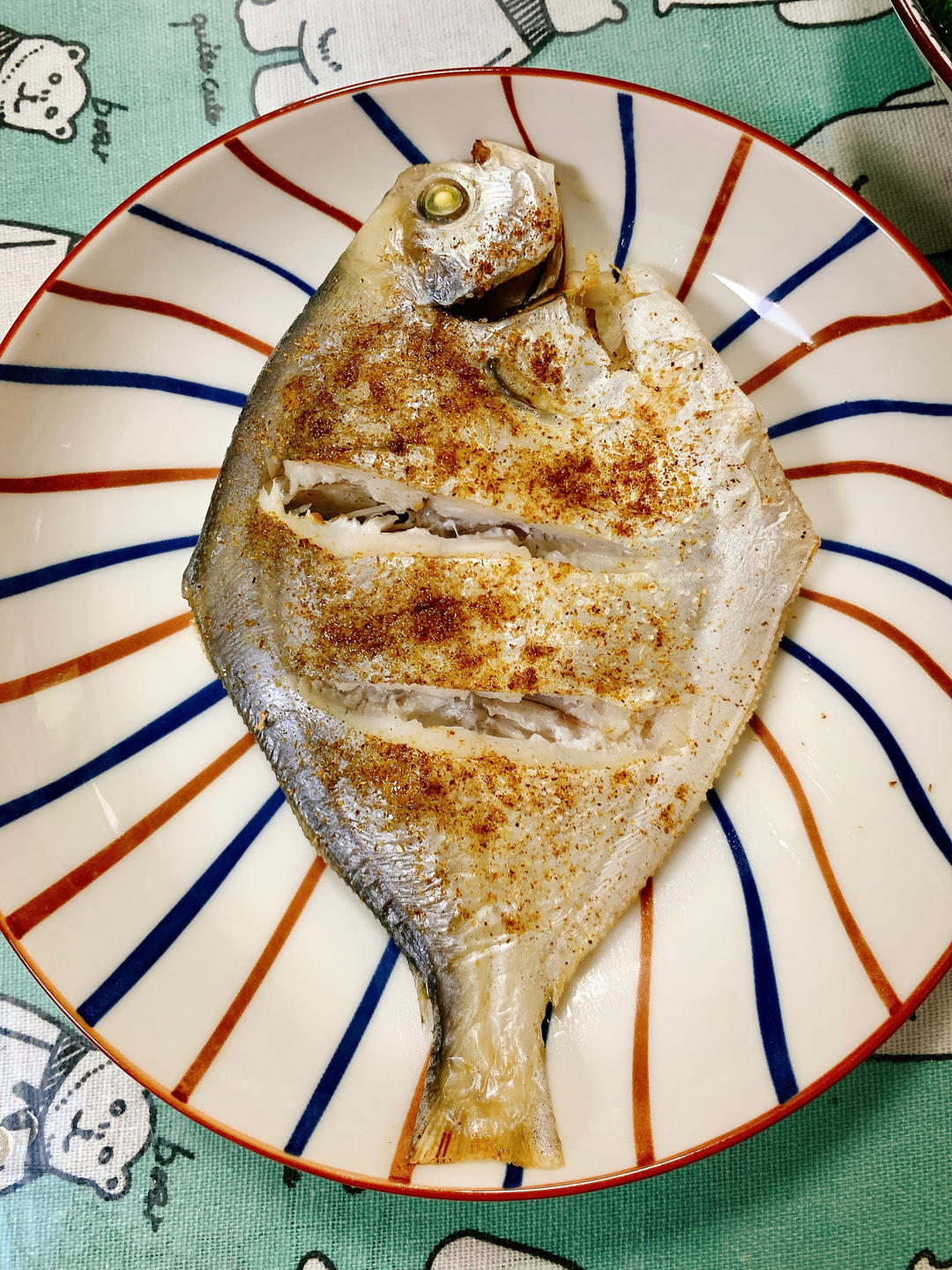 外酥里嫩的烤鲳鱼