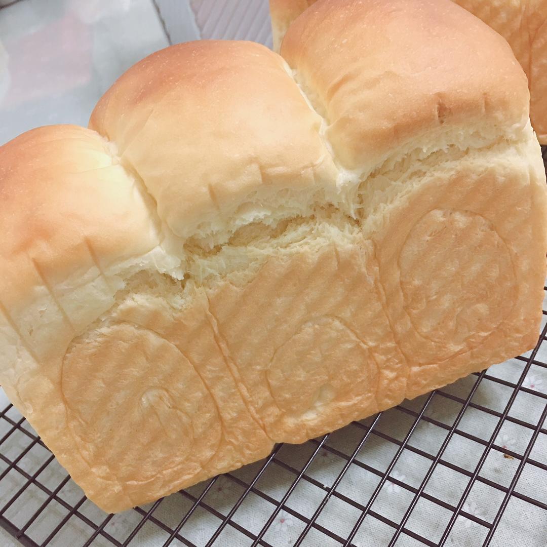 蛋奶油吐司