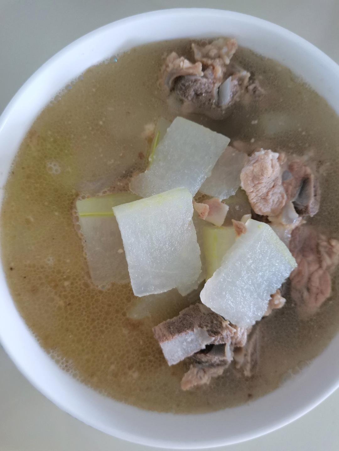 冬瓜排骨汤：耗时长却简单，减肥期间也可吃的美味！