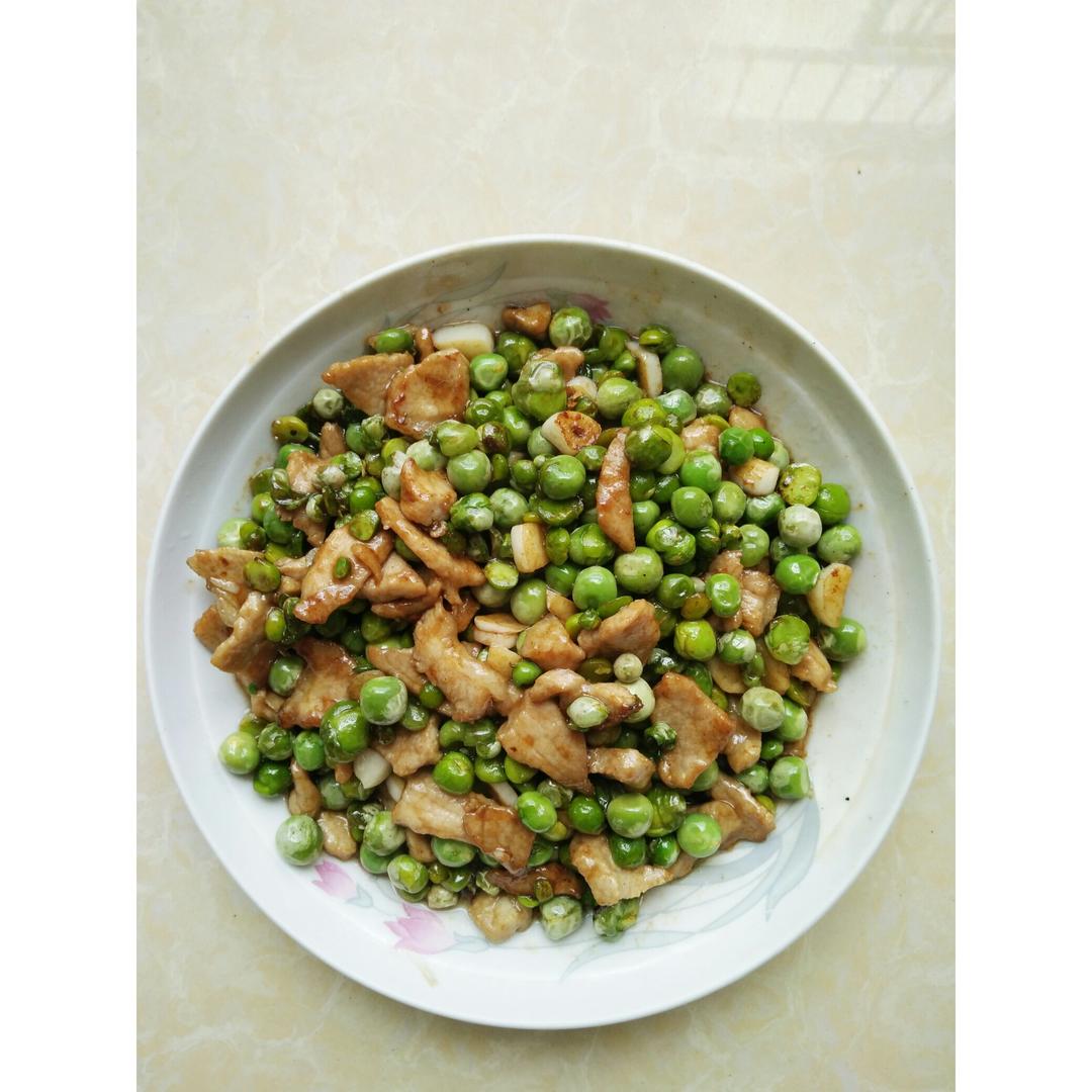 青豌豆炒肉丁