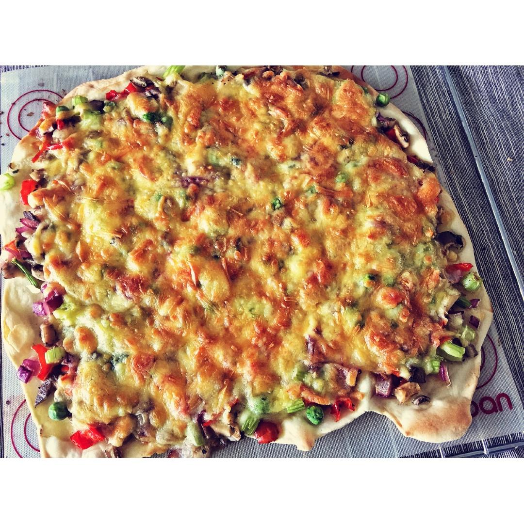 超简单快手薄底pizza，消耗冰箱边角料
