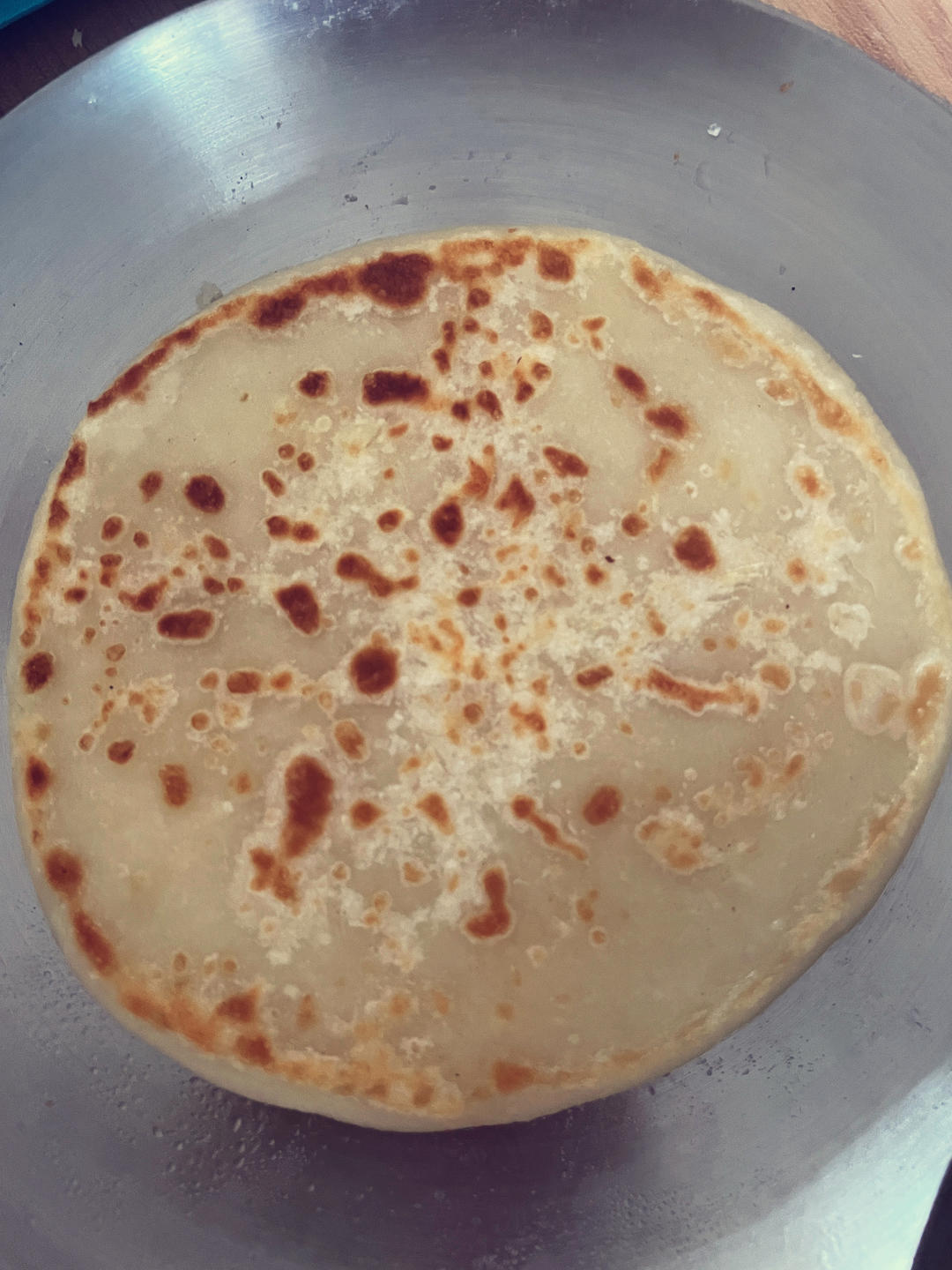 烙饼不硬的小窍门 掌握了你也能看出柔软多层凉了不硬的小油饼