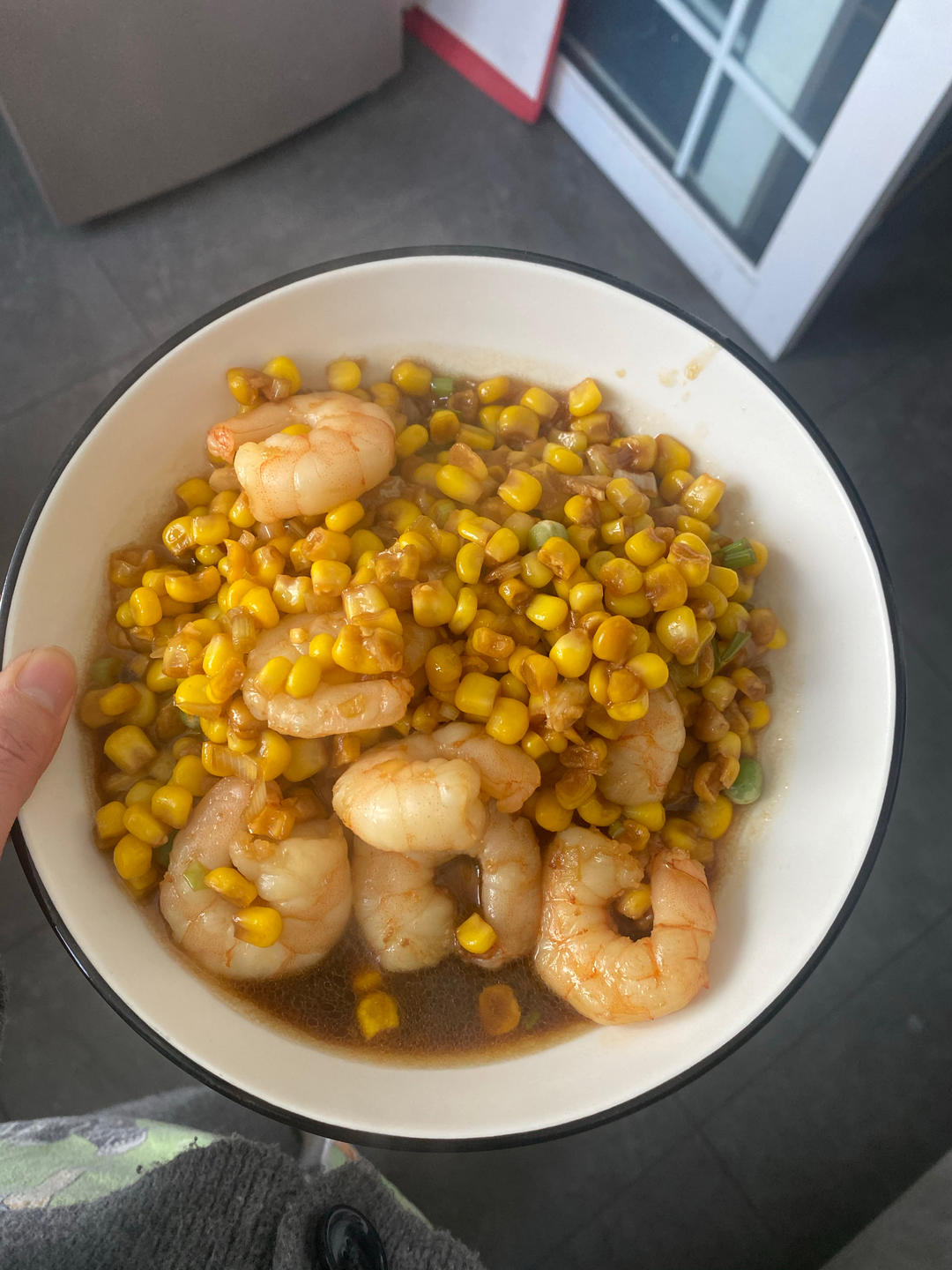 青豆，胡萝卜，玉米炒虾仁。