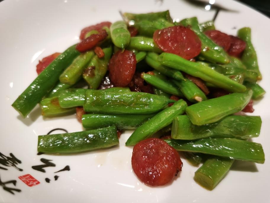 清爽下饭荷兰豆炒广东腊肠