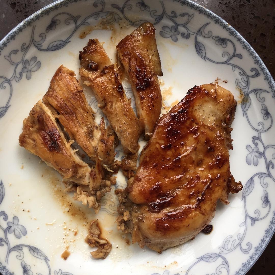 酷炫屌炸天好吃的煎鸡胸肉（香蒜蜂蜜煎鸡胸肉）