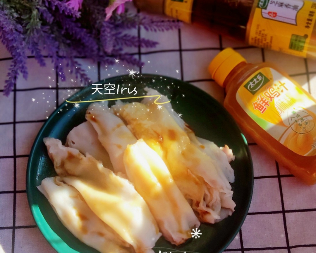 广式鲜肉鸡蛋肠粉+太太乐鲜鸡汁芝麻香油的做法