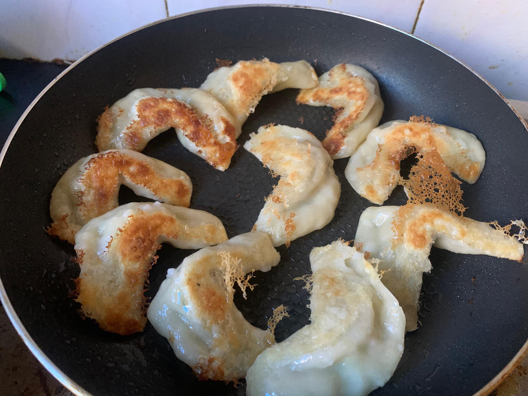 煎饺子